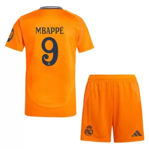 Kit De Football Real Madrid Kylian Mbappé 9 Enfant Extérieur 24/25 Kit De Football Real Madrid Kylian Mbappé 9 Enfant Extérieur 24/25