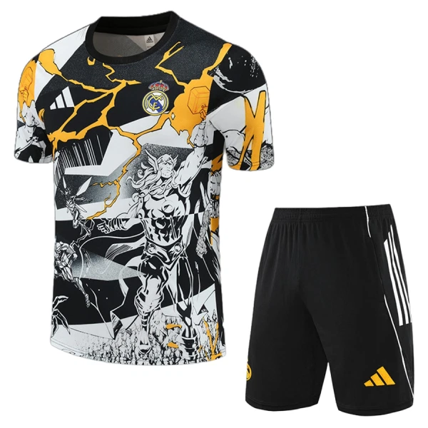 Kit De Football Real Madrid Marvel Enfant 25/26 - Spécial Kit De Football Real Madrid Marvel Enfant 25/26 - Spécial