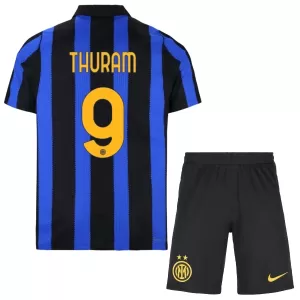 Kit De Football Inter Milan Thuram 9 Enfant Domicile 26/27 Kit De Football Inter Milan Thuram 9 Enfant Domicile 26/27