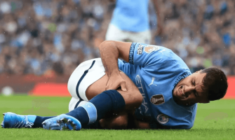 FrançaisLa pression énorme que le calendrier intensif fait peser sur les joueurs FrançaisLa pression énorme que le calendrier intensif fait peser sur les joueurs