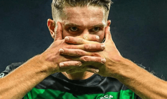 FrançaisLa star de la Super League portugaise Yokers fait face à des défis majeurs FrançaisLa star de la Super League portugaise Yokers fait face à des défis majeurs