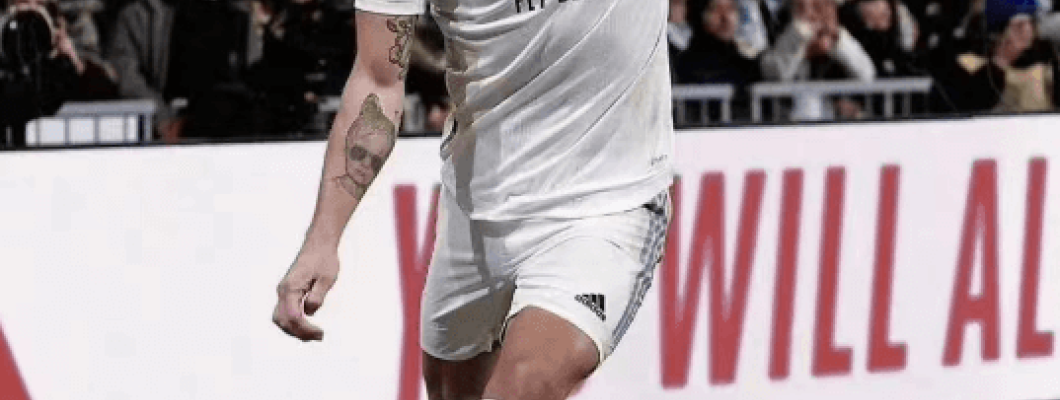 Le légendaire milieu de terrain du Real Madrid Kroos annonce sa retraite ! Le légendaire milieu de terrain du Real Madrid Kroos annonce sa retraite !