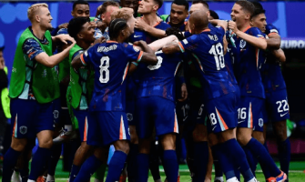 Les Pays-Bas gagnent 2-1 lors d'un retour passionnant