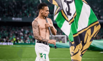 Anthony rejette plusieurs offres très lucratives, affirmant vouloir uniquement retourner au Real Betis Anthony rejette plusieurs offres très lucratives, affirmant vouloir uniquement retourner au Real Betis