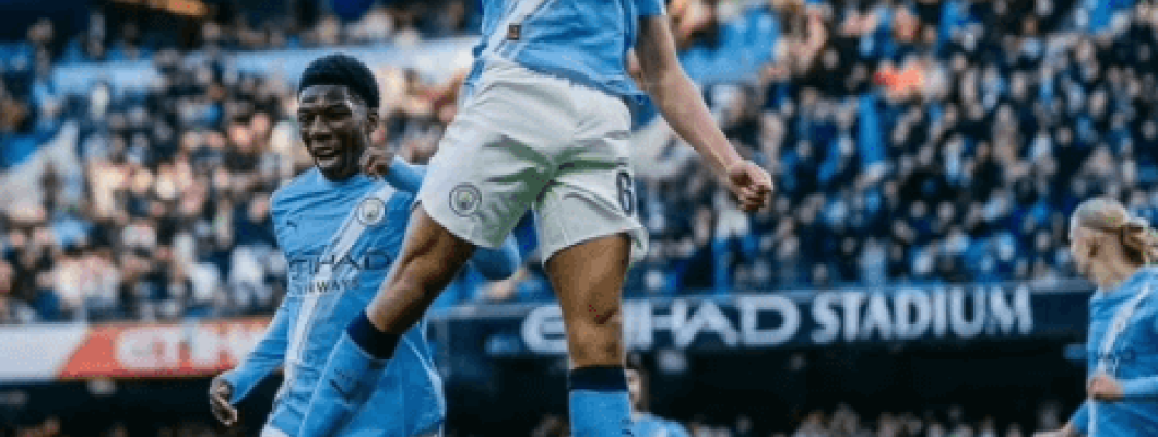 Le maillot de Manchester City témoin d'une victoire historique 10-1